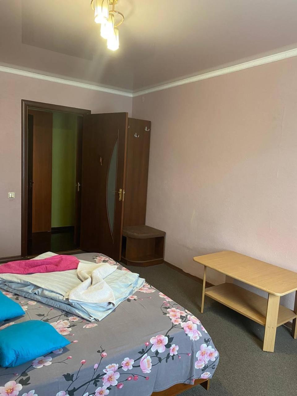 Апартаменти В Парку Uman Bagian luar foto